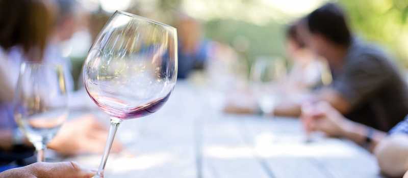 Cómo disfrutar de un buen vino en Galicia